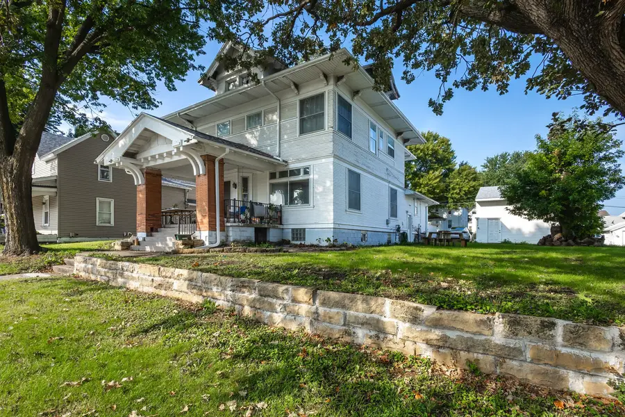 1718 N Marquette Street, Davenport, IA 52804 - #2