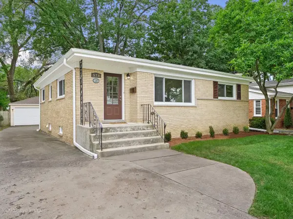 579 Dawes Avenue, Glen Ellyn, IL 60137