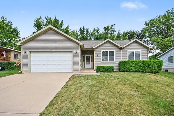 1232 Lakewood Drive, Somonauk, IL 60552