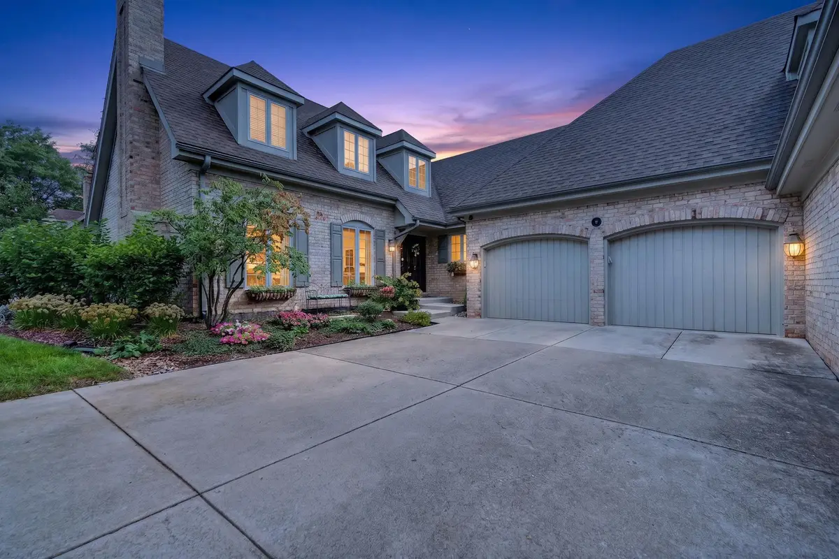 10 Tartan Ridge Road, Burr Ridge, IL 60527 - #1