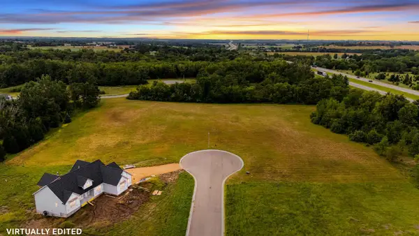2530 Westwood Street, De Witt, IA 52472