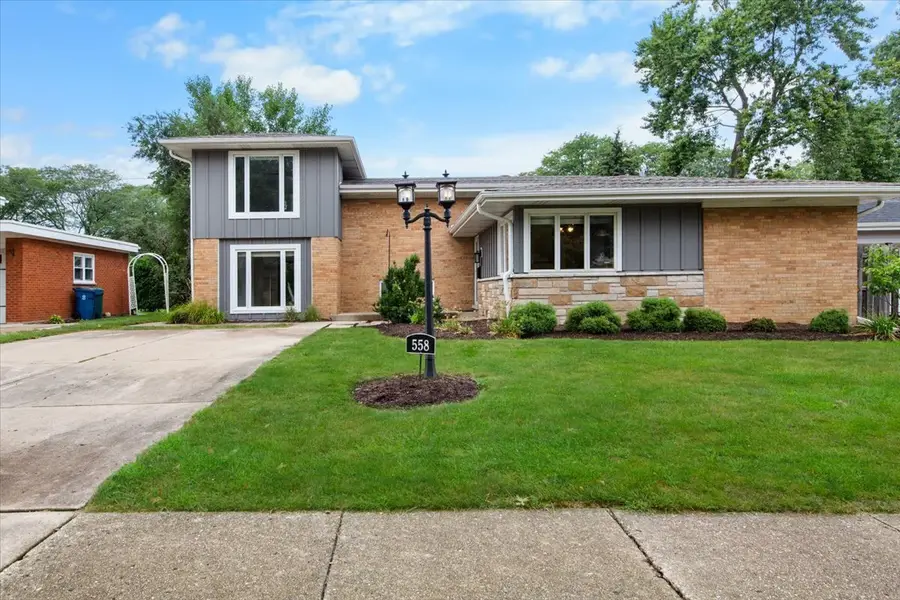 558 E Park Avenue, Elmhurst, IL 60126 - #2