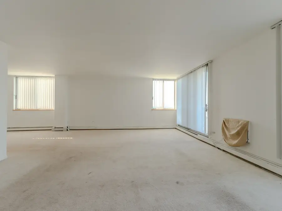 20 N Tower Road #8G, Oak Brook, IL 60523 - #3