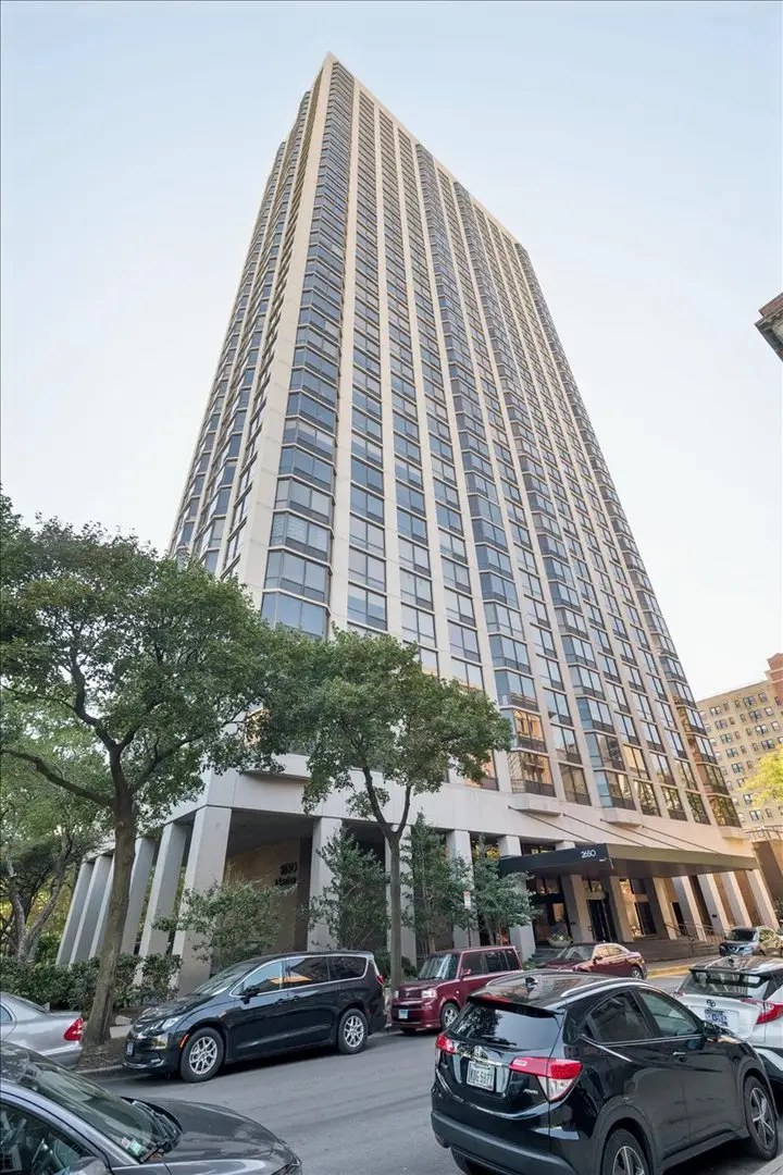 2650 N Lakeview Avenue #303, Chicago, IL 60614 - #2