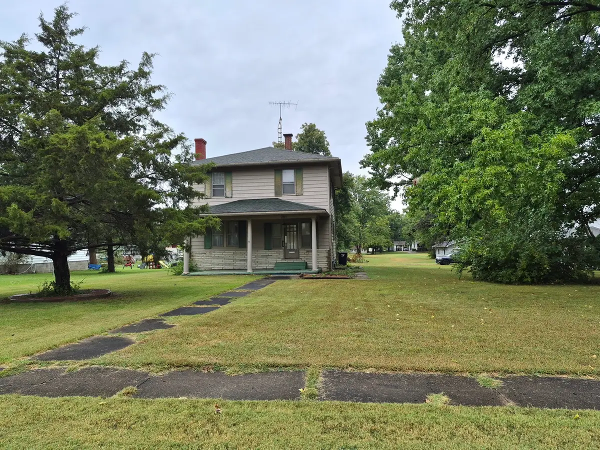 201 S Main Street, Zeigler, IL 62999 - #1