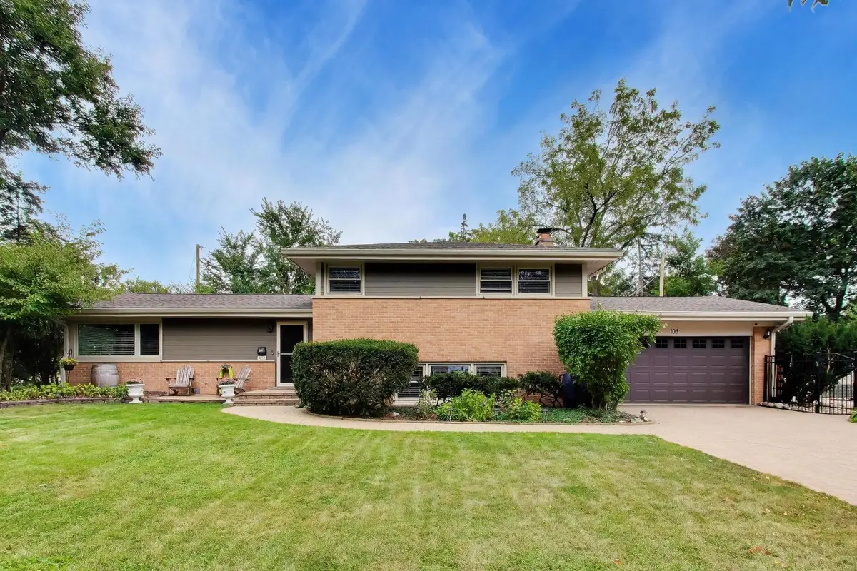 103 S Windsor Drive, Arlington Heights, IL 60004 - #1