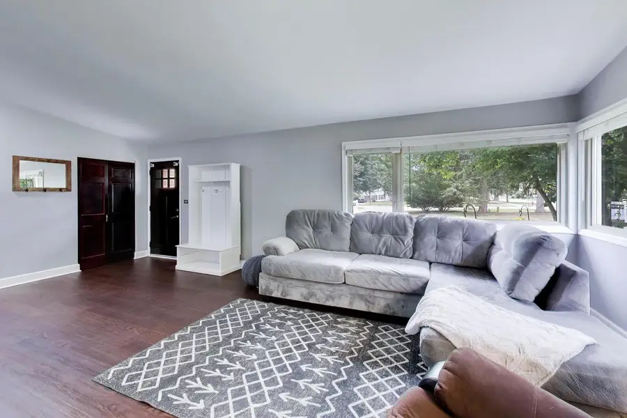 103 S Windsor Drive, Arlington Heights, IL 60004 - #3