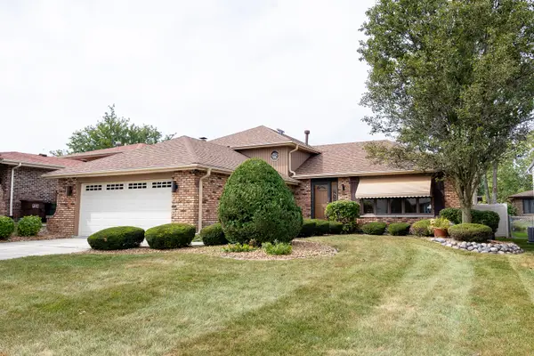 15548 Vista Drive, Oak Forest, IL 60452