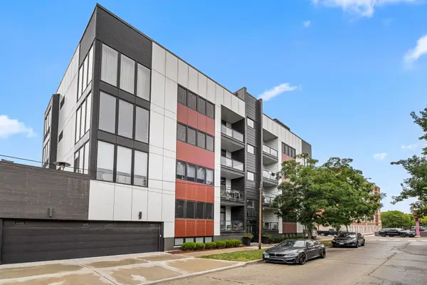 1300 N Claremont Avenue #1E, Chicago, IL 60622
