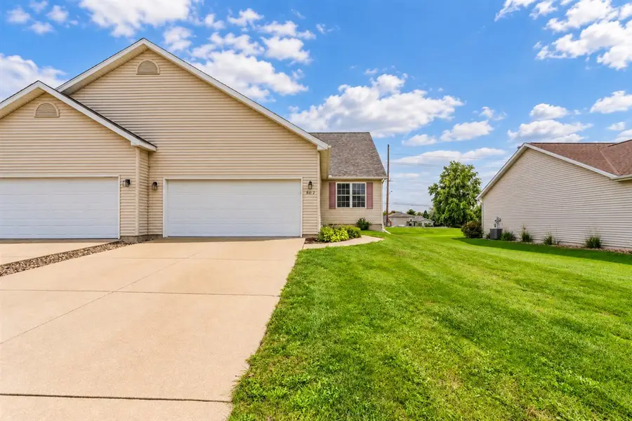 603 Wildberry Drive, Normal, IL 61761 - #2
