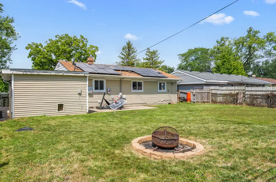27 Cardinal Lane, Carpentersville, IL 60110 - #3