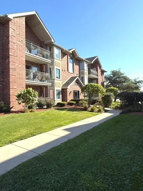9410 Melvina Avenue #2SW, Oak Lawn, IL 60453 - #2