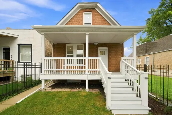 852 N Trumbull Avenue, Chicago, IL 60651