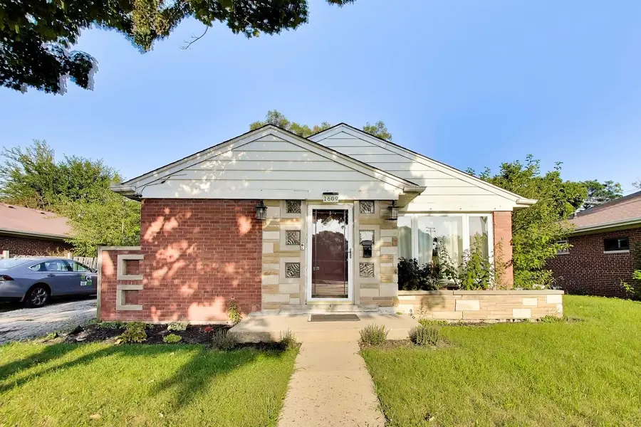 1609 S Cumberland Avenue, Park Ridge, IL 60068 - #2