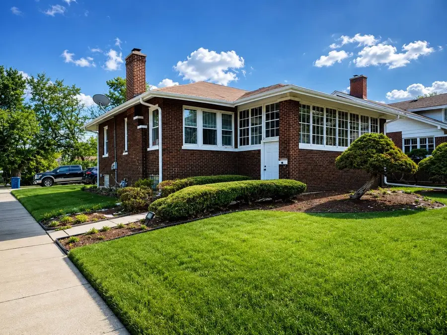 270 W 16th Street, Chicago Heights, IL 60411 - #3