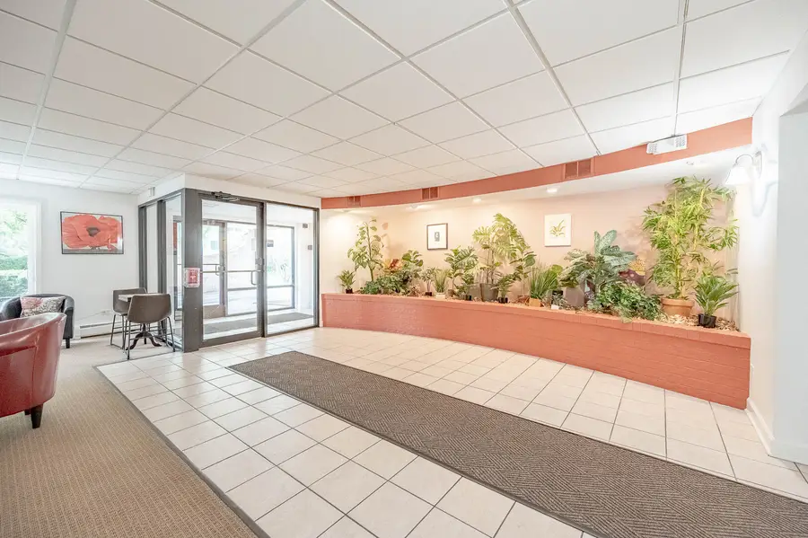 1000 S Lorraine Road #411, Wheaton, IL 60189 - #2