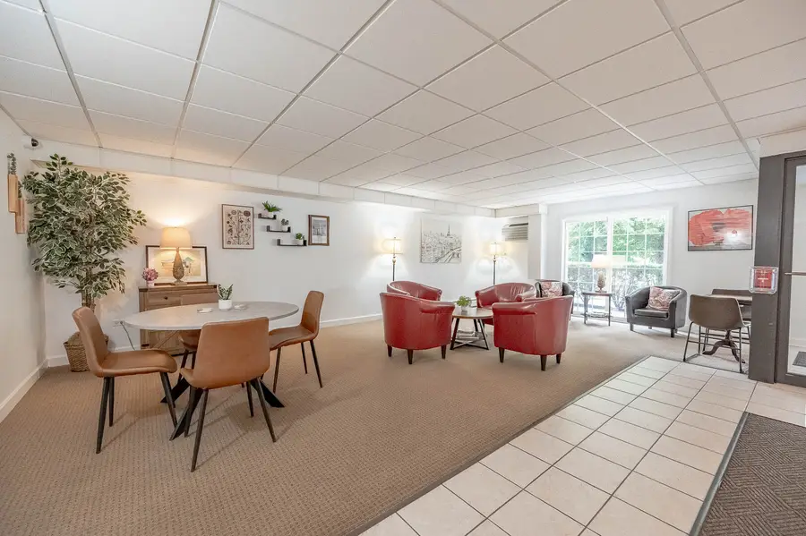 1000 S Lorraine Road #411, Wheaton, IL 60189 - #3