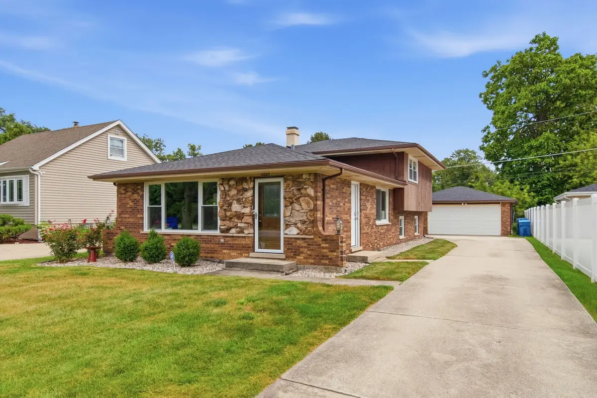 11529 S Laramie Avenue, Alsip, IL 60803 - #1