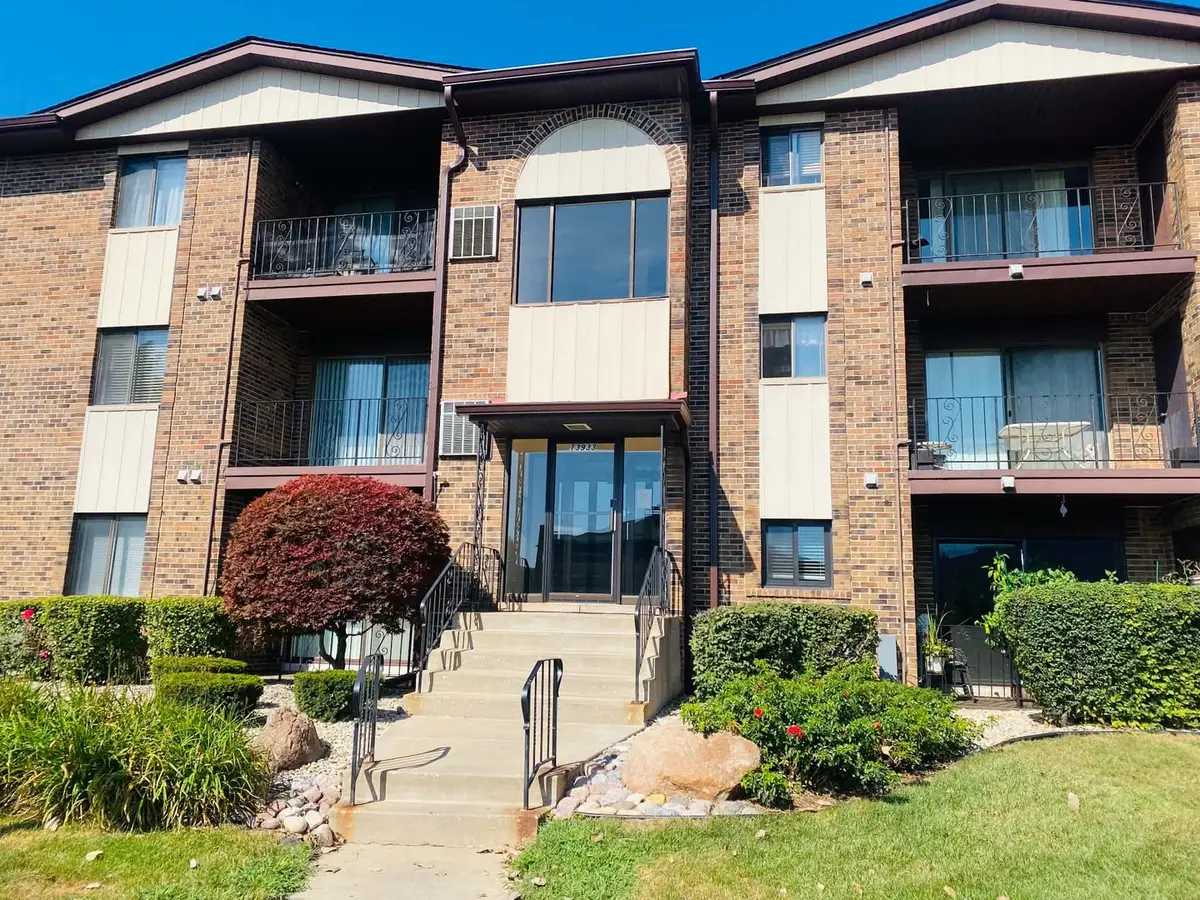 13933 Laramie Avenue #217, Crestwood, IL 60418 - #1