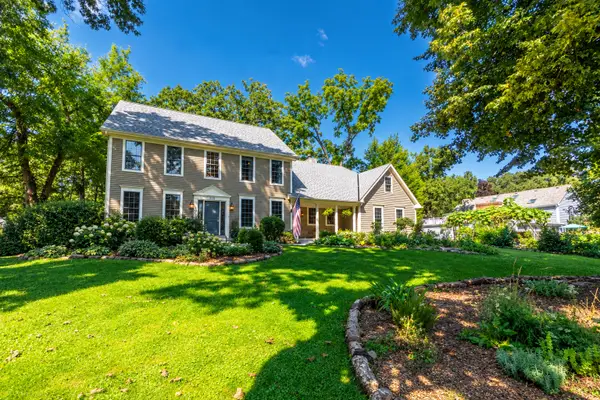 318 Timber Trail, Batavia, IL 60510