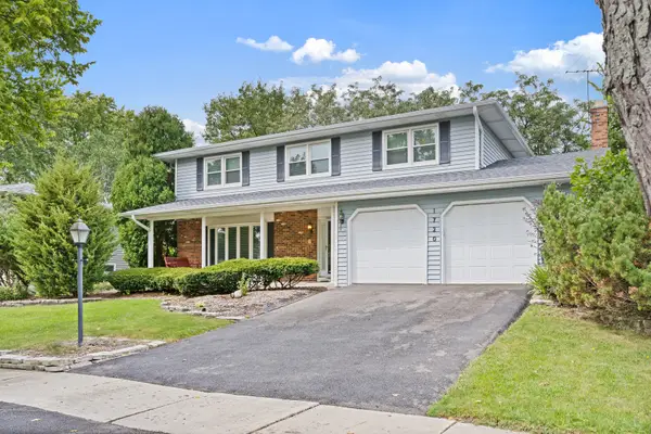 1720 Bolson Drive, Downers Grove, IL 60516