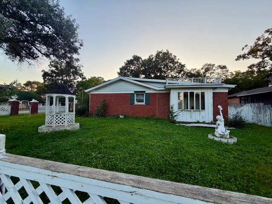 2802 18th Place, North Chicago, IL 60064 - #3