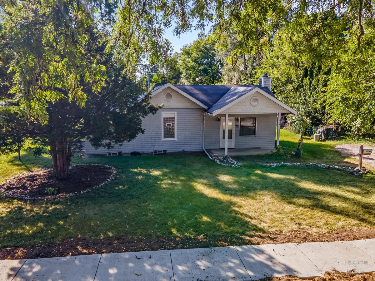 800 S River Road, Fox River Grove, IL 60021 - #1