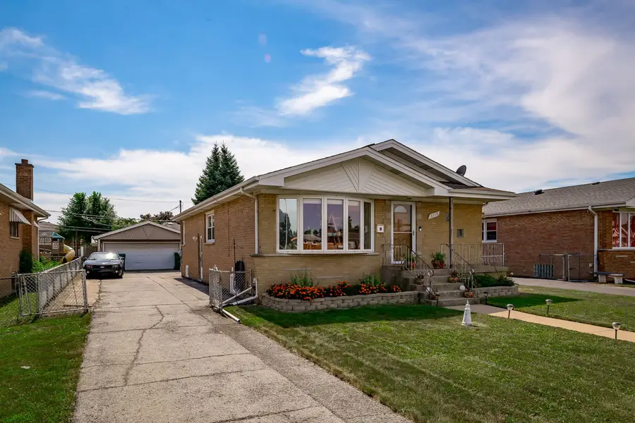 6113 W 80th Place, Burbank, IL 60459 - #2