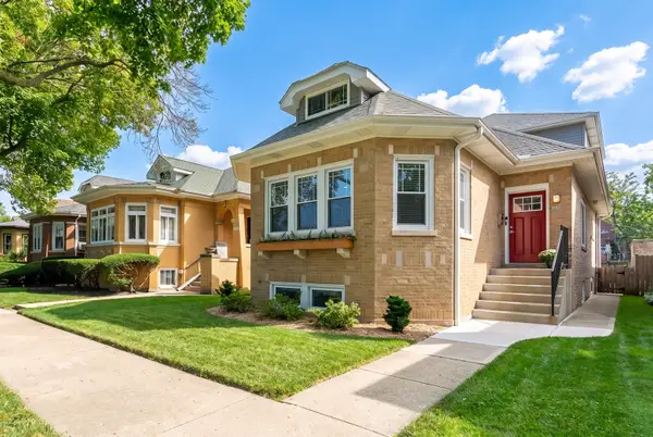 2637 W Coyle Avenue, Chicago, IL 60645