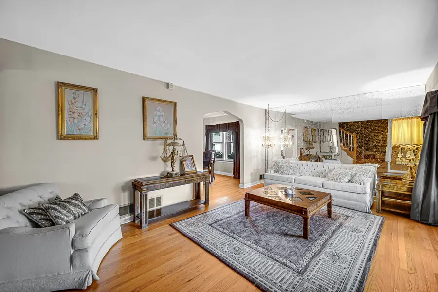 138 Linden Avenue, Bellwood, IL 60104 - #3