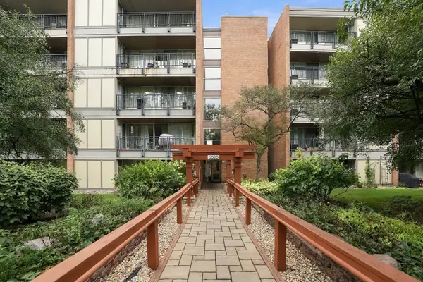 6020 Oakwood Drive #4A, Lisle, IL 60532