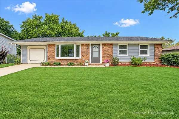 319 Kemah Lane, Schaumburg, IL 60193