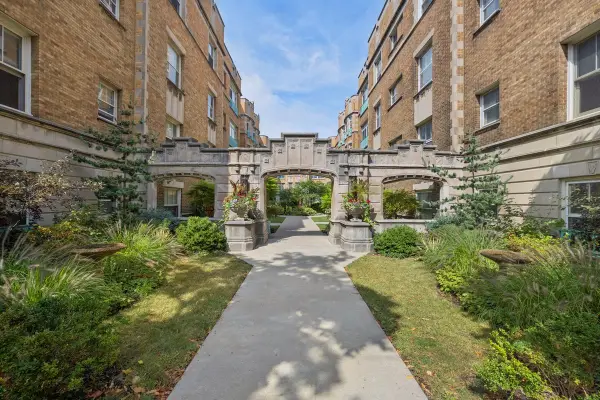 1534 E 59th Street #L2, Chicago, IL 60637