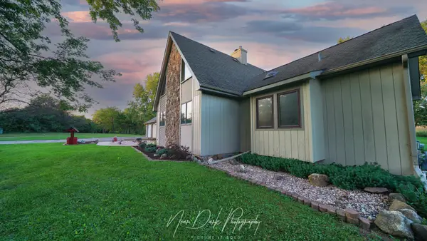 26143 N Anderson Road, Wauconda, IL 60084