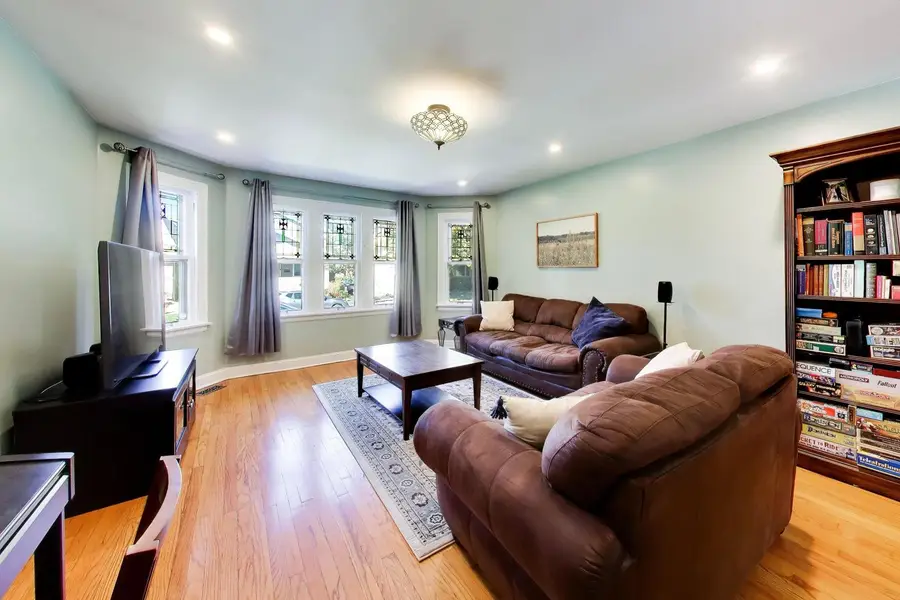 6309 W Waveland Avenue, Chicago, IL 60634 - #3