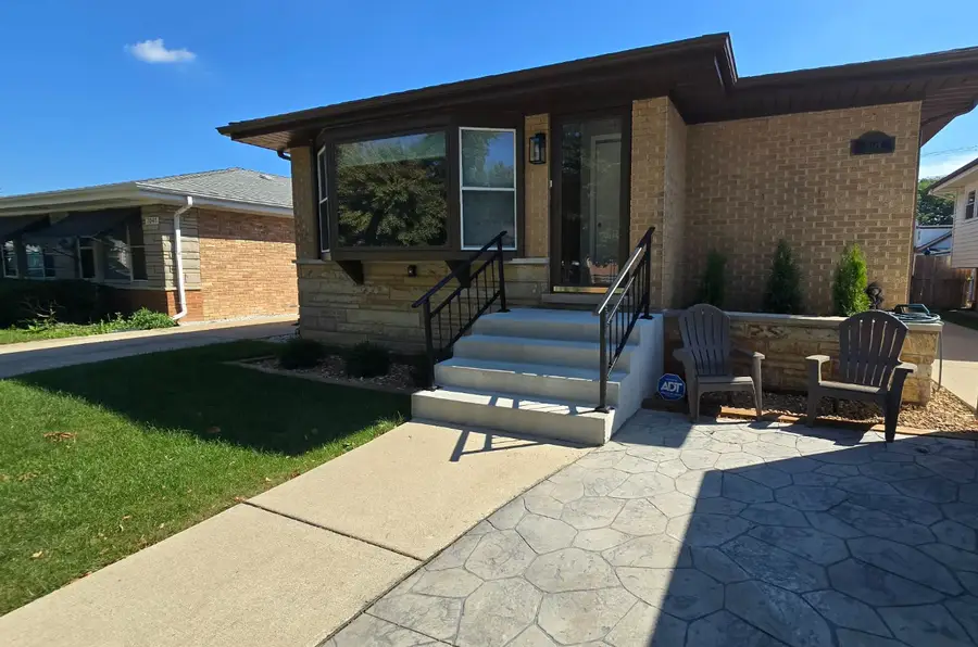 7039 N Ottawa Avenue, Chicago, IL 60631 - #2