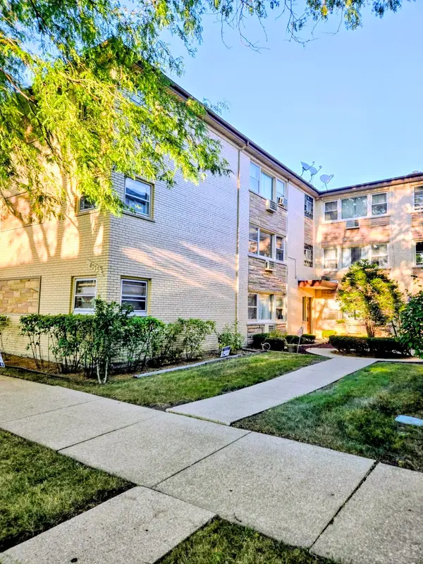4775 N Linder Avenue N #2A, Chicago, IL 60630