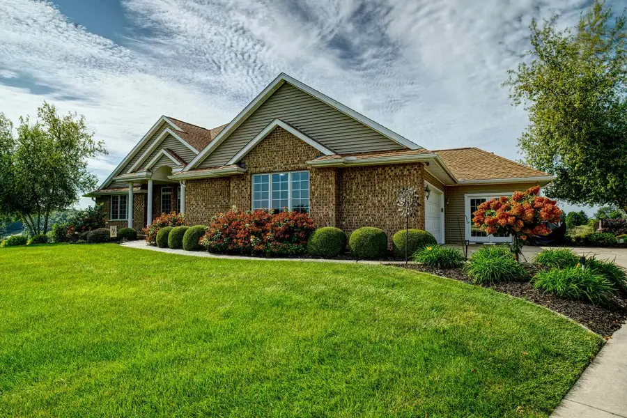 12890 Grandview Drive, Morrison, IL 61270 - #2