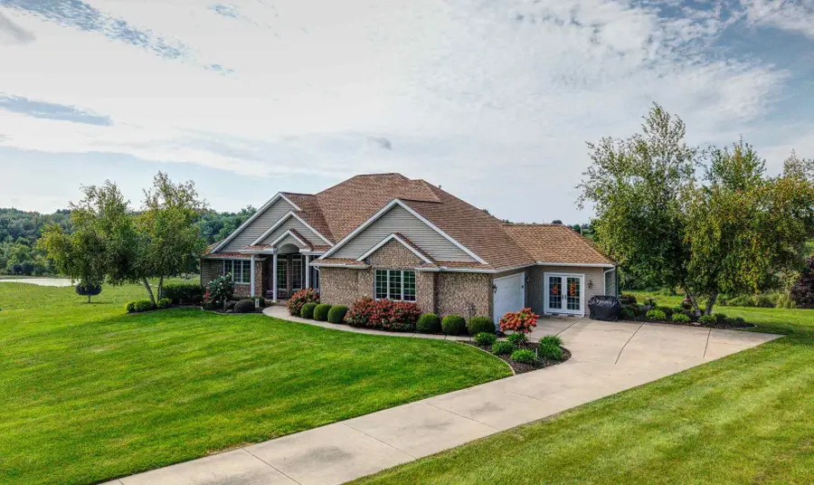 12890 Grandview Drive, Morrison, IL 61270 - #3