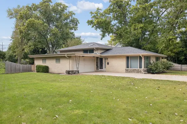 652 S Poplar Avenue, Elmhurst, IL 60126