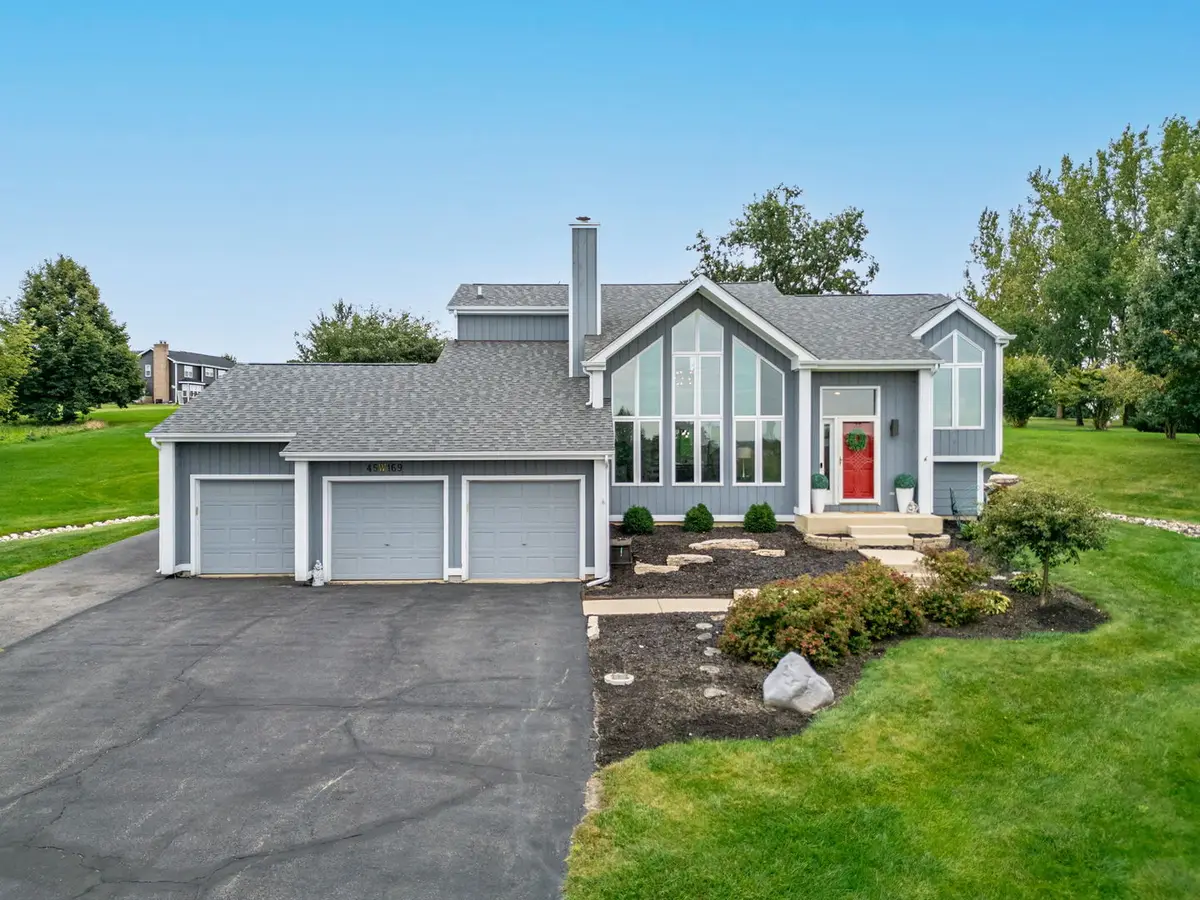 45W169 Hillview Lane, Hampshire, IL 60140 - #1