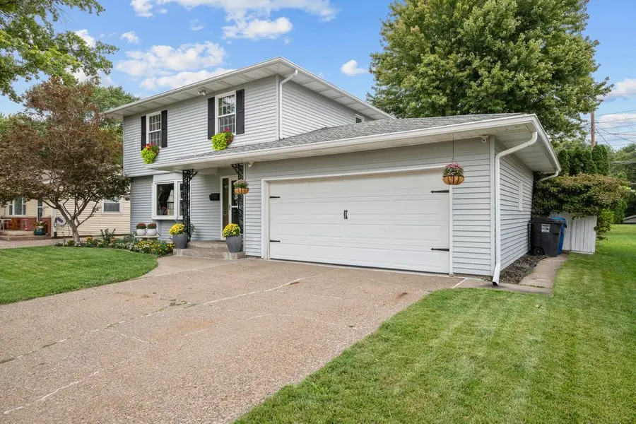 3610 37th Street, Moline, IL 61265 - #2