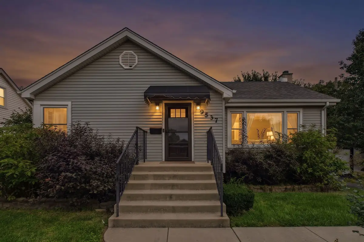 9537 Central Avenue, Oak Lawn, IL 60453 - #1