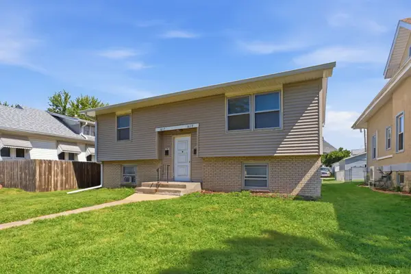1617 29 1/2 Street, Rock Island, IL 61201