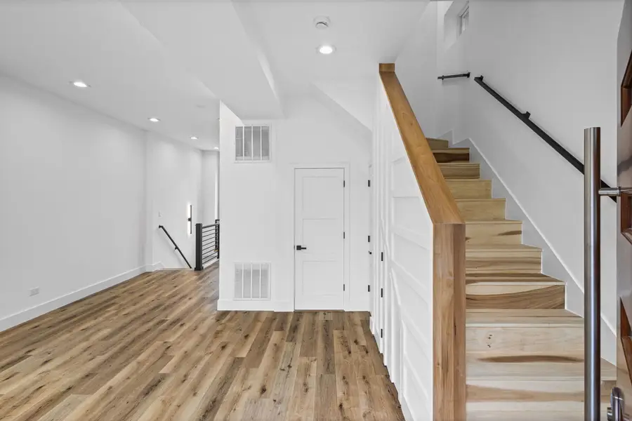 707 S Tripp Avenue, Chicago, IL 60624 - #3