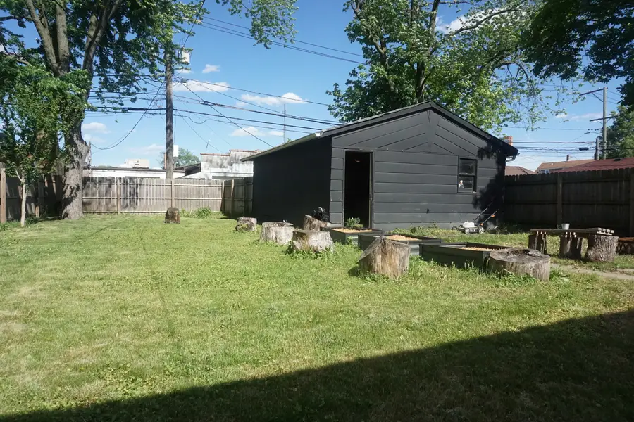 12127 Artesian Avenue, Blue Island, IL 60406 - #3