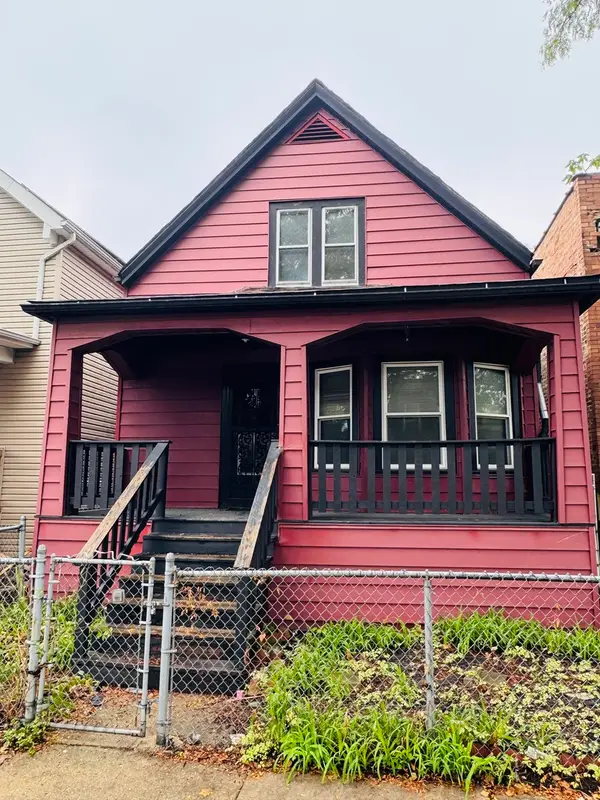 4934 W Iowa Street, Chicago, IL 60651