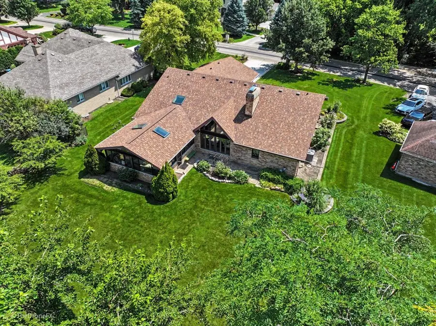 254 Wood Glen Lane, Oak Brook, IL 60523 - #3
