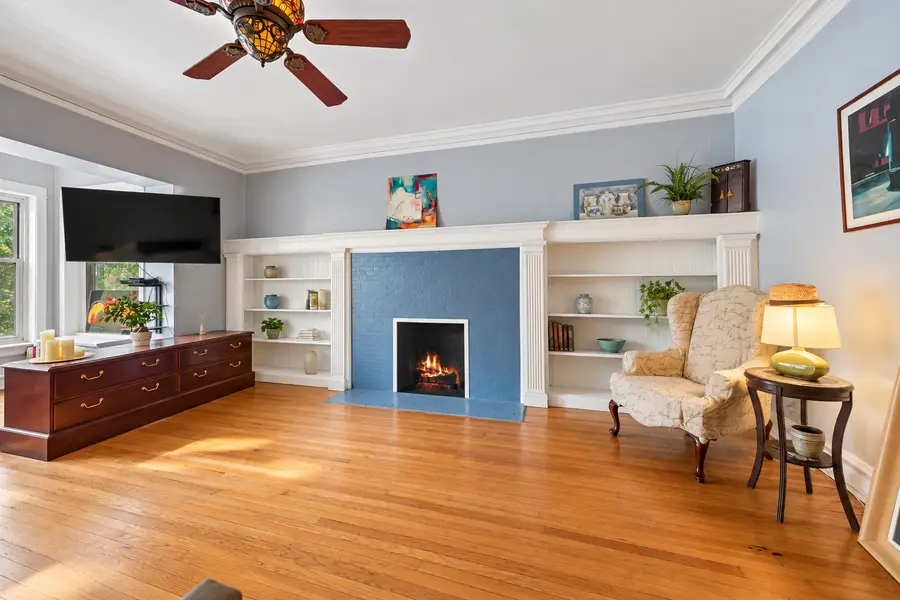 5330 S Hyde Park Boulevard #1S, Chicago, IL 60615 - #3