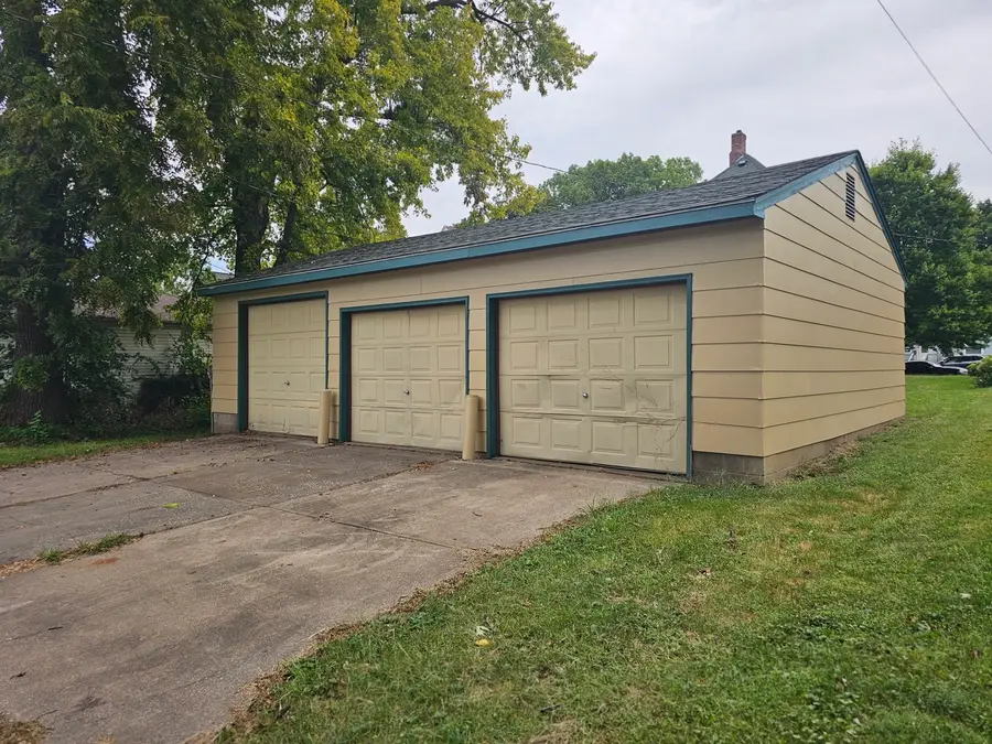 1034 19th Street, Rock Island, IL 61201 - #3
